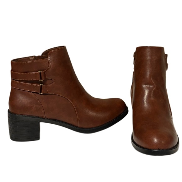 Easy Street Brown Ankle Boots with Zipper - Picture 3 of 9